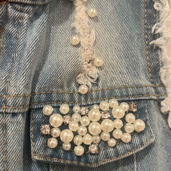 Pearls Jean vest  - Picture 3 of 14